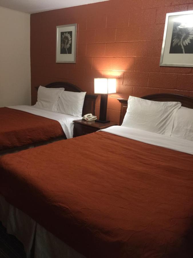 Hope Inn Lenox Esterno foto