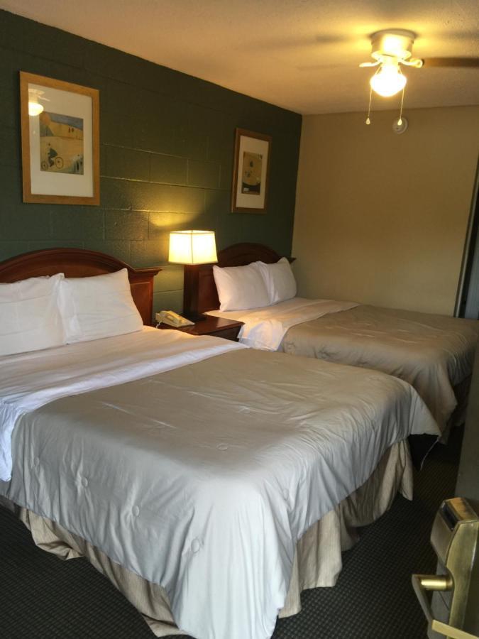 Hope Inn Lenox Esterno foto