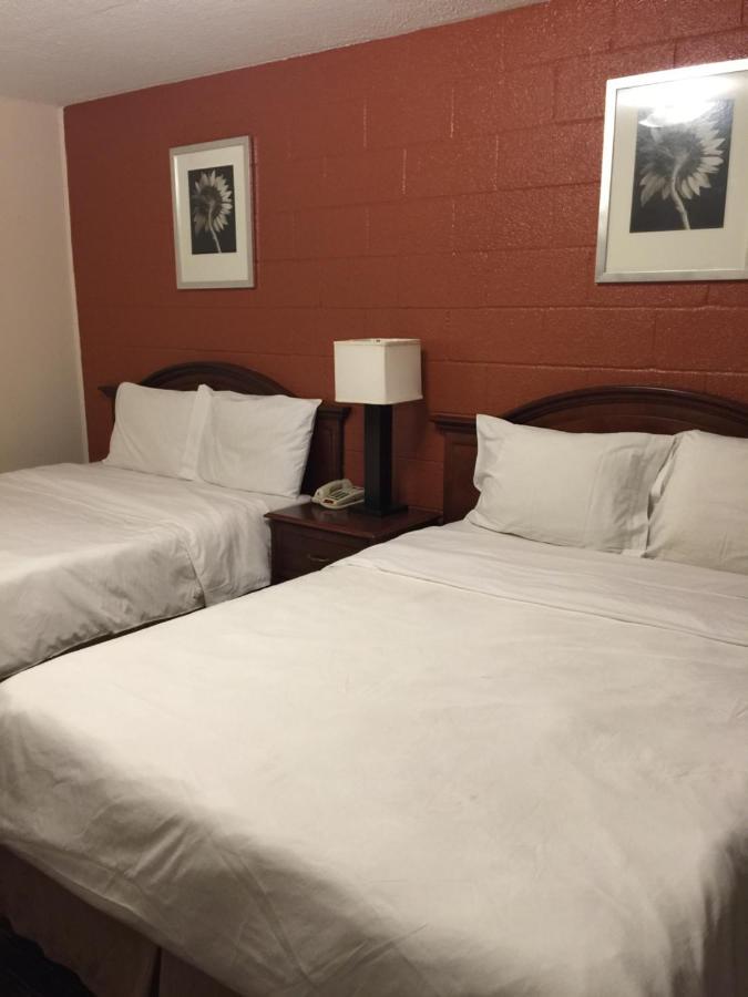 Hope Inn Lenox Esterno foto