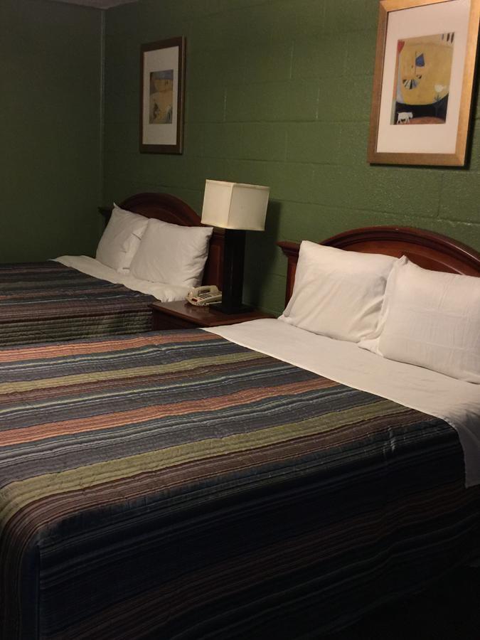 Hope Inn Lenox Esterno foto