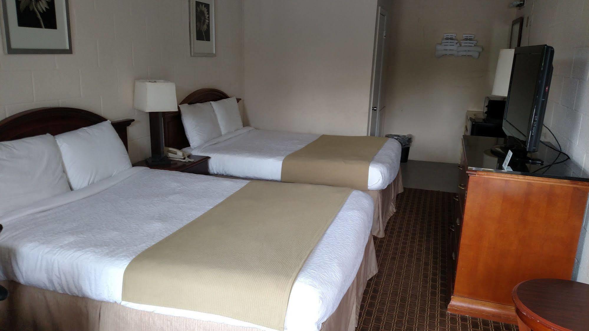 Hope Inn Lenox Esterno foto